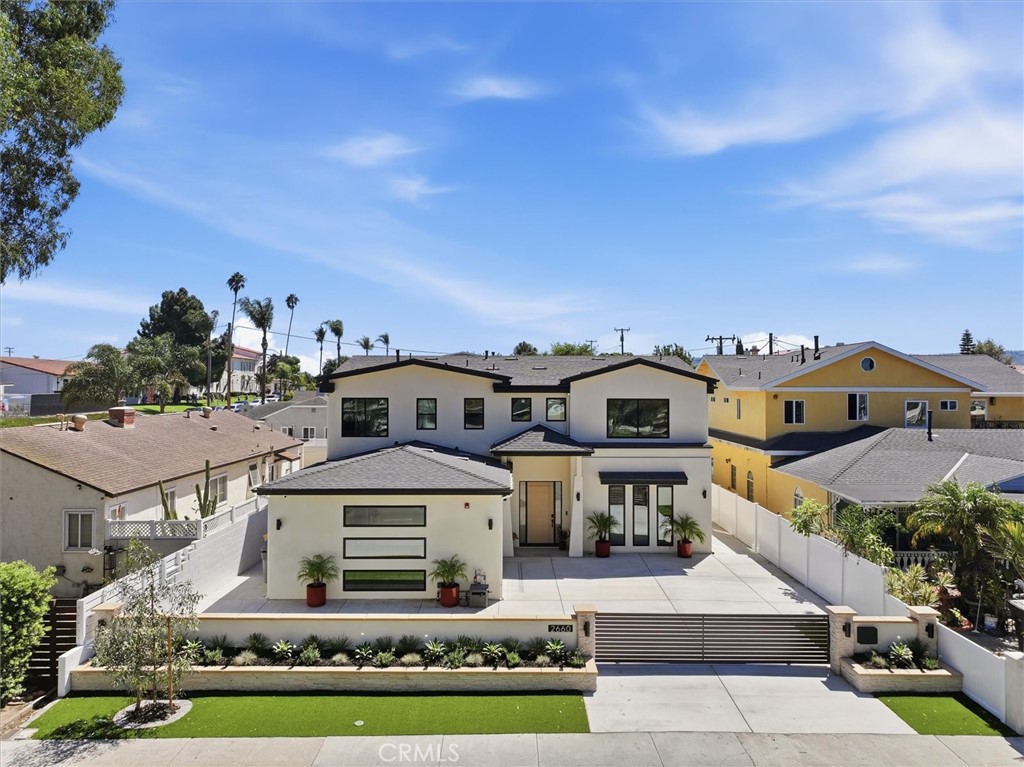 2660 Torrance Boulevard Property Photo 3