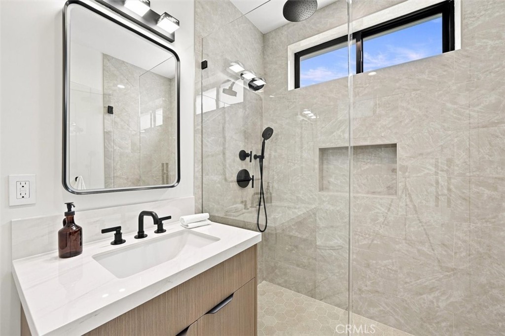 2660 Torrance Boulevard Property Photo 16