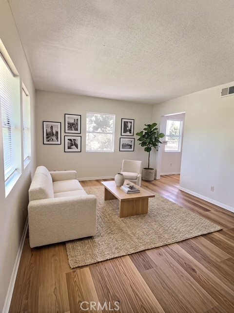 26420 Pineknoll Property Photo 8