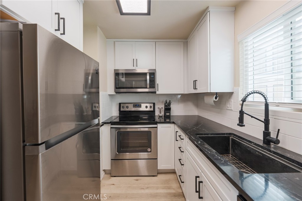 1108 Camino Real 407 Property Photo 4