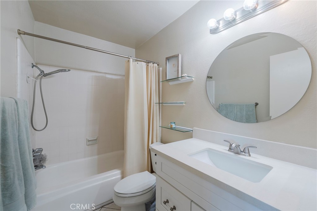 1108 Camino Real 407 Property Photo 11