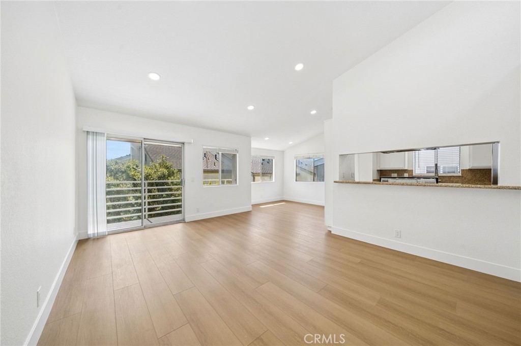 724 5th Street Property Photo 2