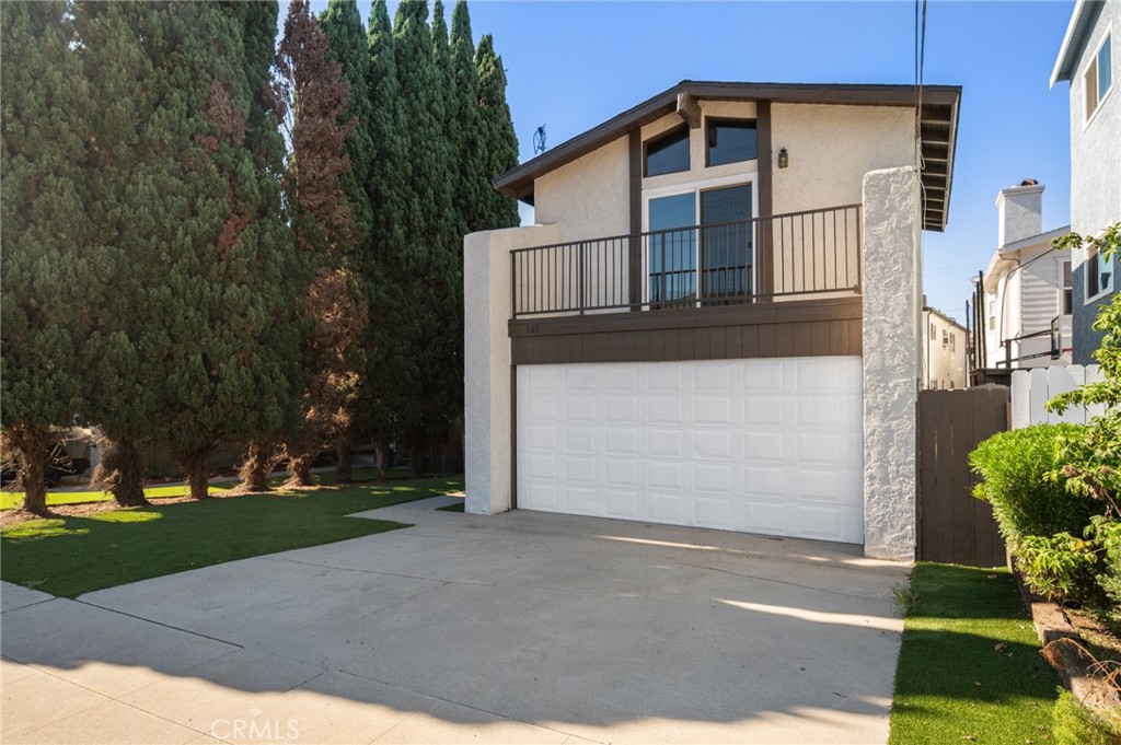 845 2nd Street Property Photo 2