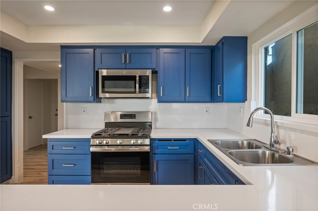 845 2nd Street Property Photo 5