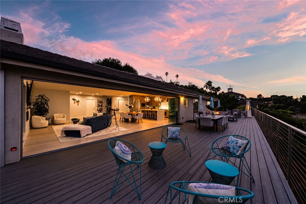 2886 Crownview Property Photo