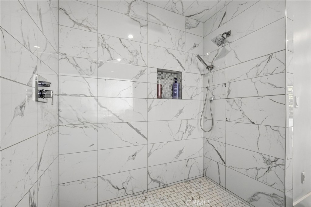 2886 Crownview Property Photo 36