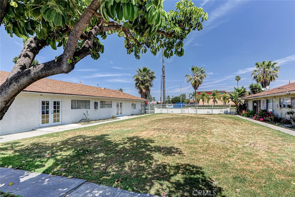2018 E La Palma Avenue Property Photo 3
