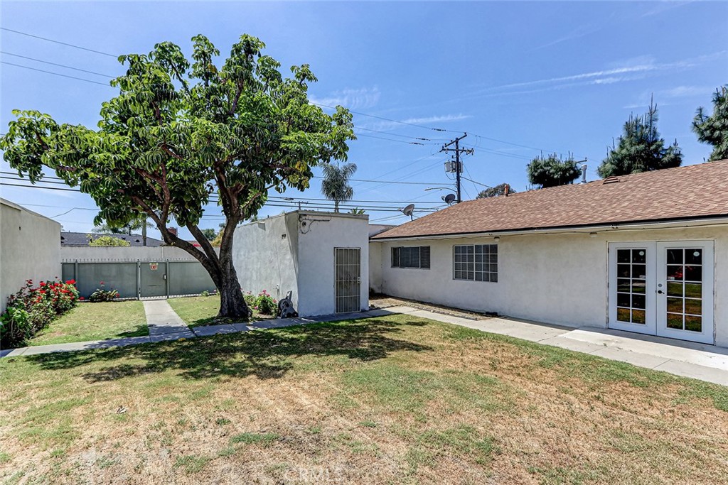 2018 E La Palma Avenue Property Photo 4