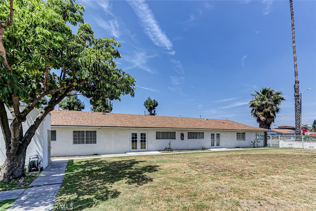 2018 E La Palma Avenue Property Photo 5
