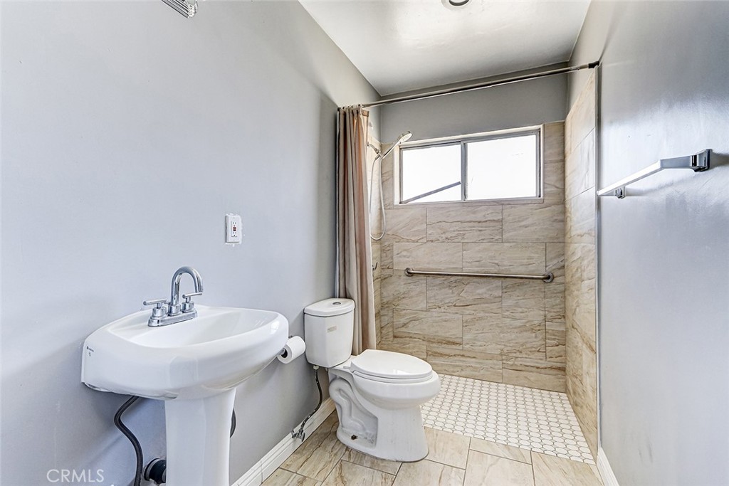 2018 E La Palma Avenue Property Photo 18