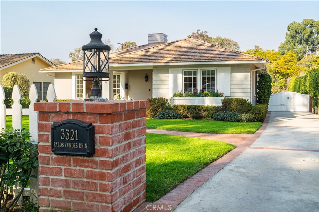 3321 Palos Verdes Drive North N Property Photo 2
