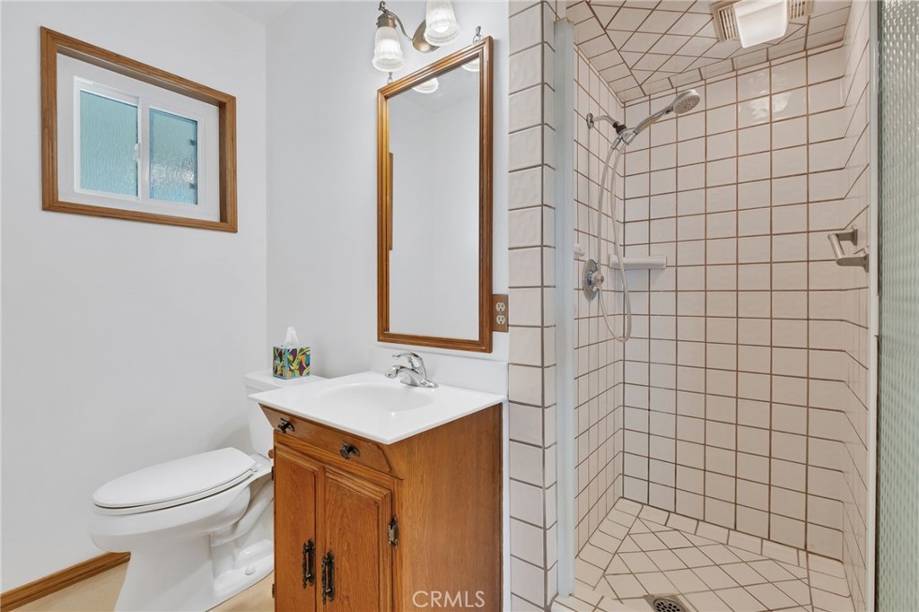2221 W 178th Street Property Photo 17