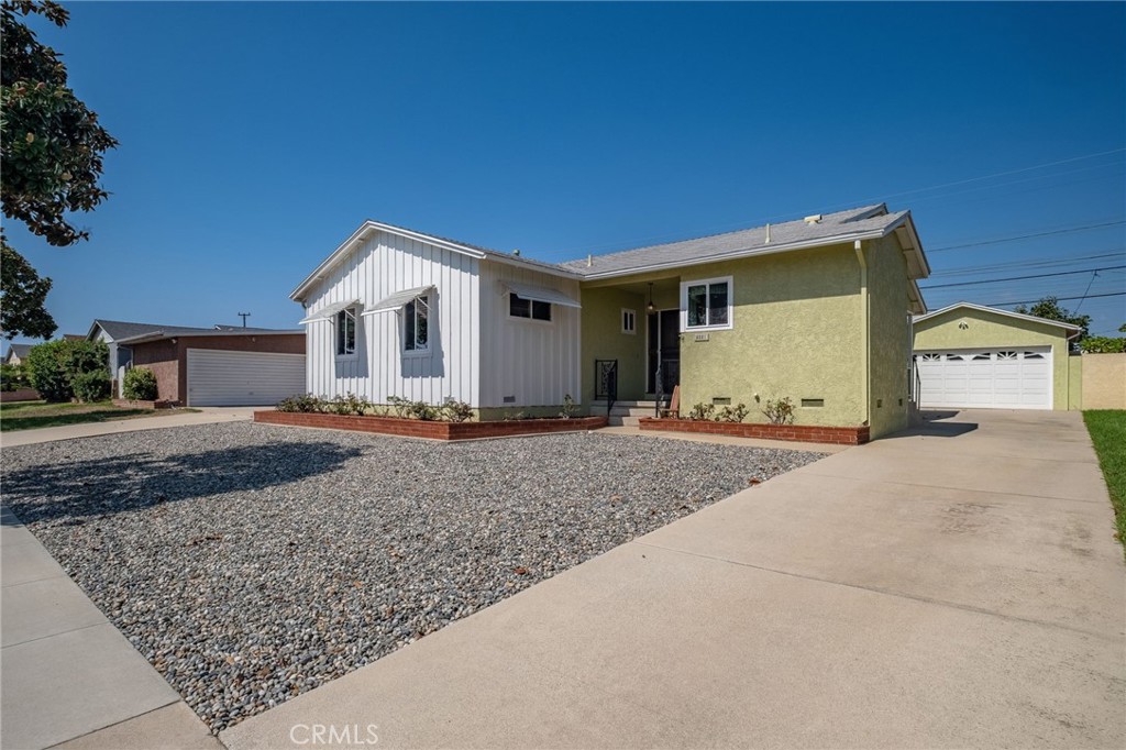 2221 W 178th Street Property Photo 32