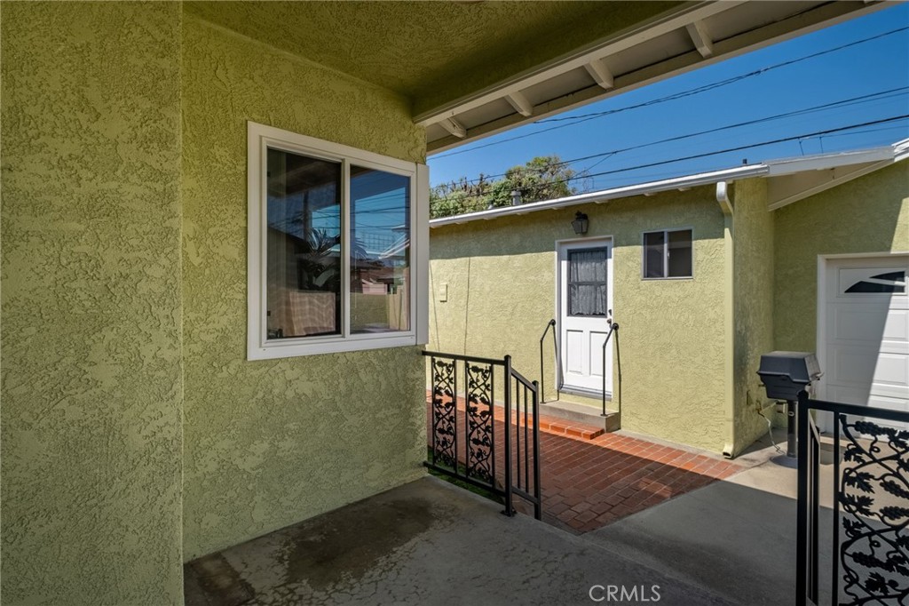 2221 W 178th Street Property Photo 38