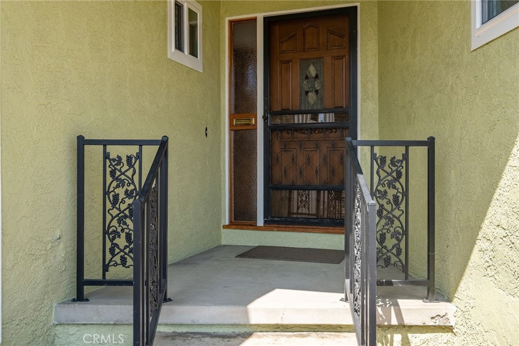 2221 W 178th Street Property Photo 44