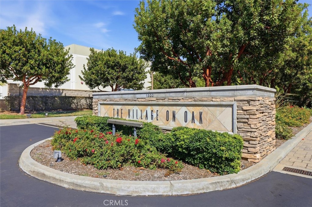 1800 Oak 515 Property Photo 1