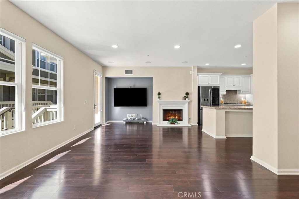 1800 Oak 515 Property Photo 6