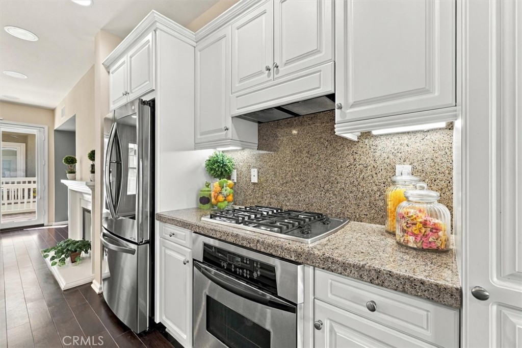 1800 Oak 515 Property Photo 13
