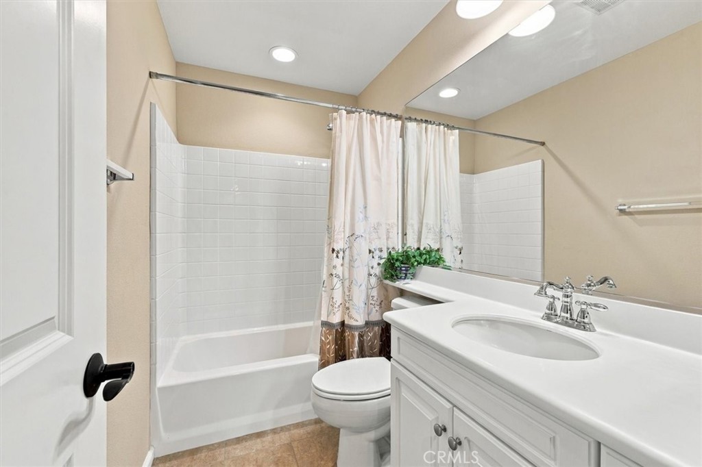 1800 Oak 515 Property Photo 36