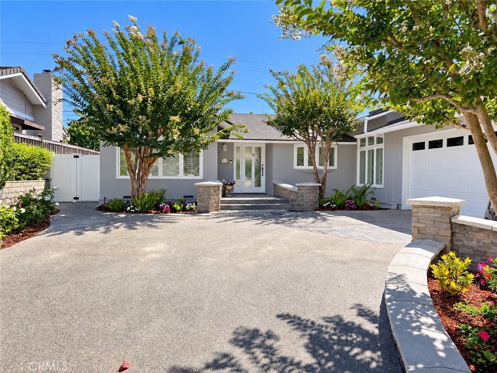 5228 Bluemound Road Property Photo 2