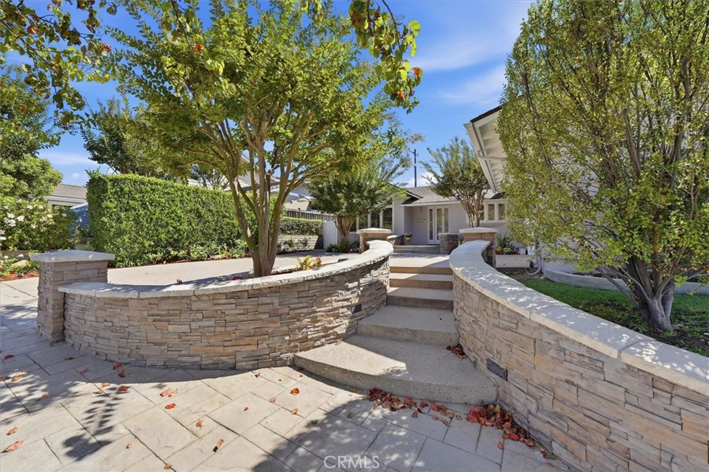 5228 Bluemound Road Property Photo 3
