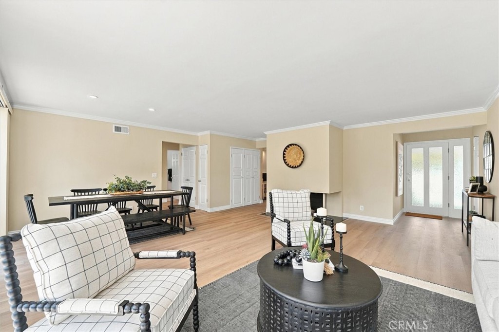 5228 Bluemound Road Property Photo 6