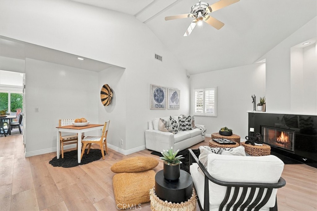 5228 Bluemound Road Property Photo 10