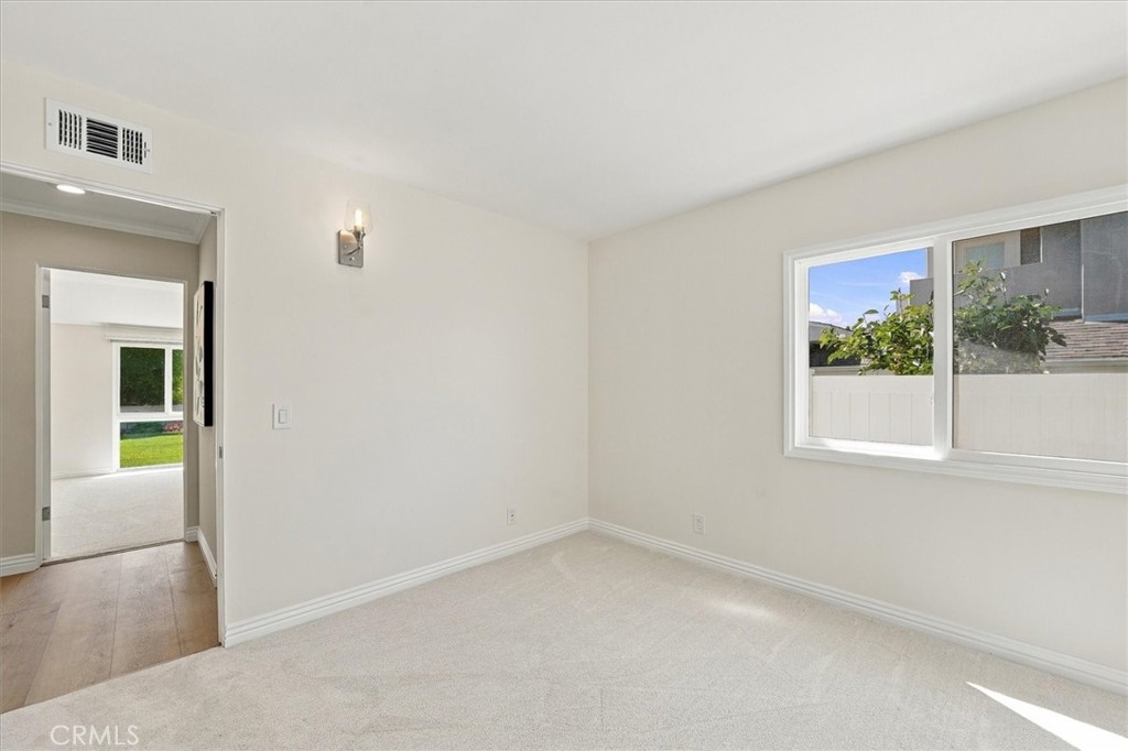 5228 Bluemound Road Property Photo 20