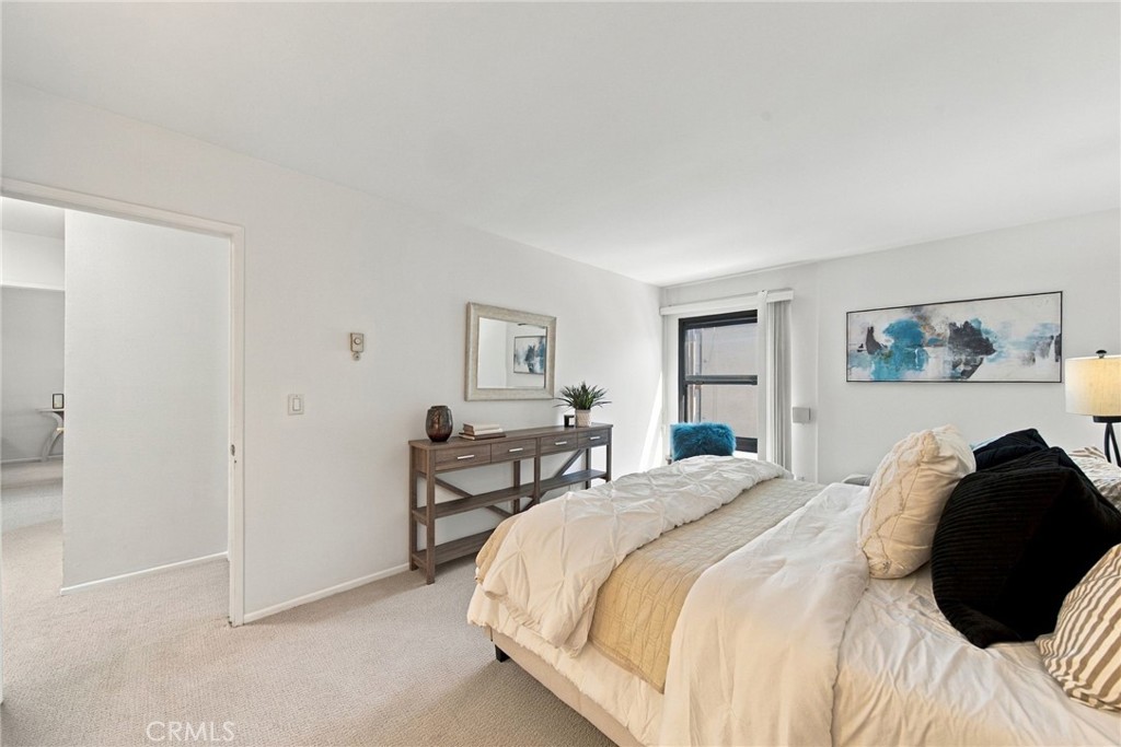 8650 Gulana Avenue #l3165 Property Photo 12