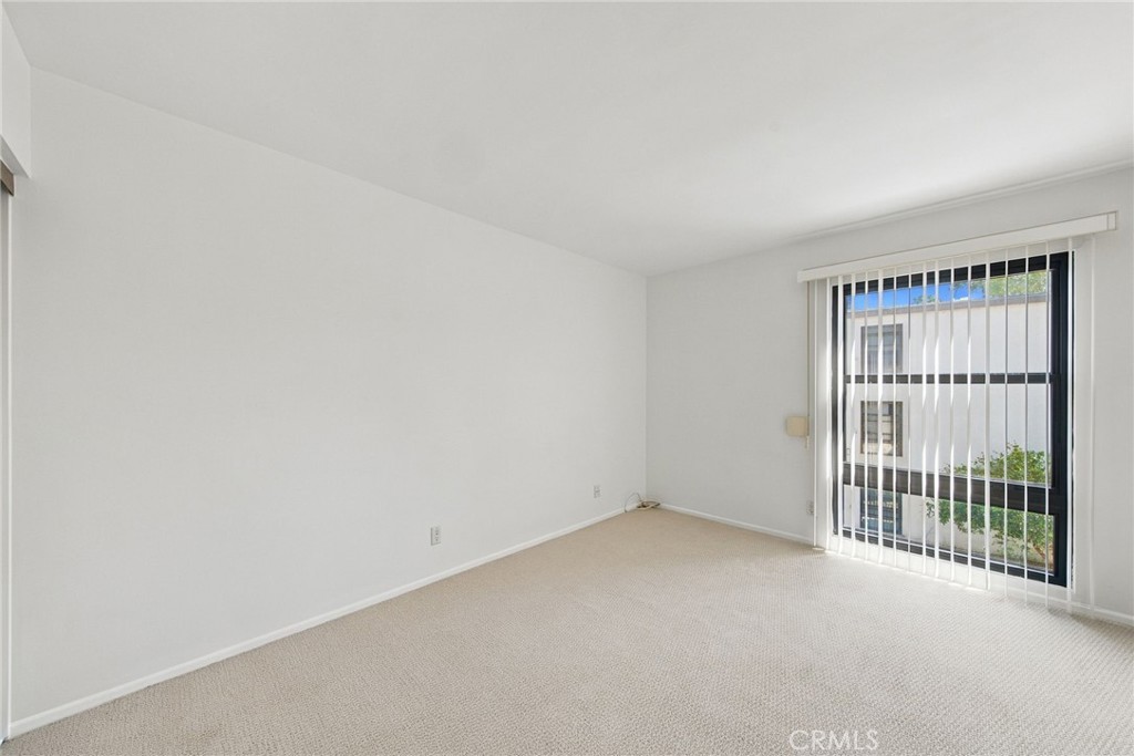 8650 Gulana Avenue #l3165 Property Photo 18