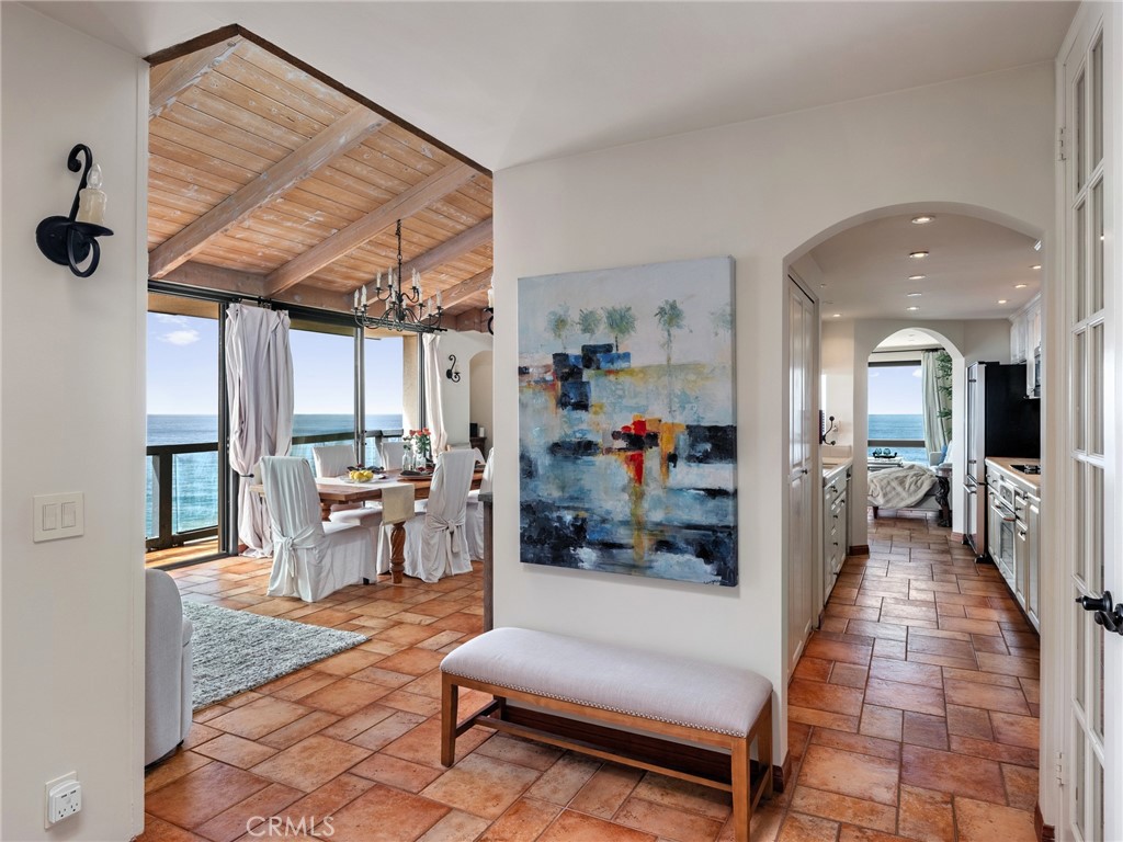 575 Esplanade 307 Property Photo 17