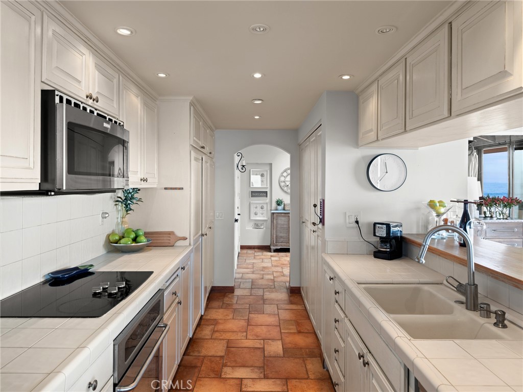 575 Esplanade 307 Property Photo 28