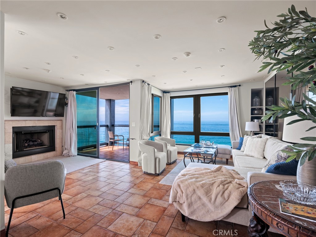 575 Esplanade 307 Property Photo 30