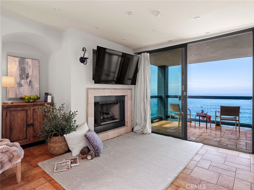 575 Esplanade 307 Property Photo 31