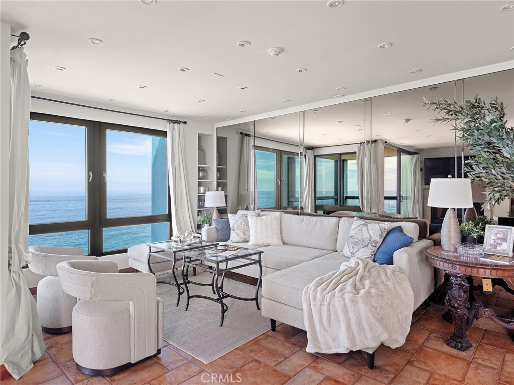 575 Esplanade 307 Property Photo 34