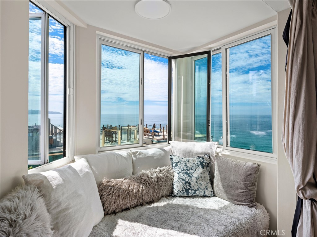 575 Esplanade 307 Property Photo 38