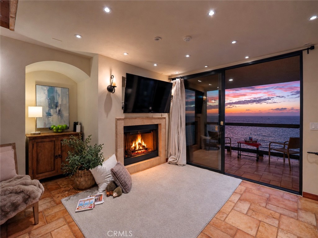 575 Esplanade 307 Property Photo 60