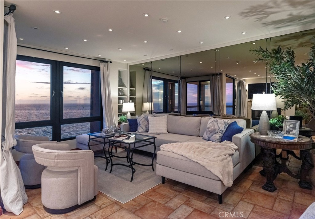 575 Esplanade 307 Property Photo 63
