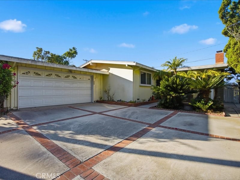 27727 Hawthorne Boulevard Property Photo 2