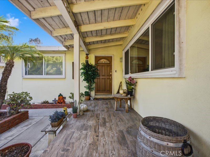 27727 Hawthorne Boulevard Property Photo 4