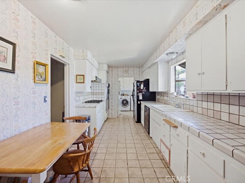 27727 Hawthorne Boulevard Property Photo 7