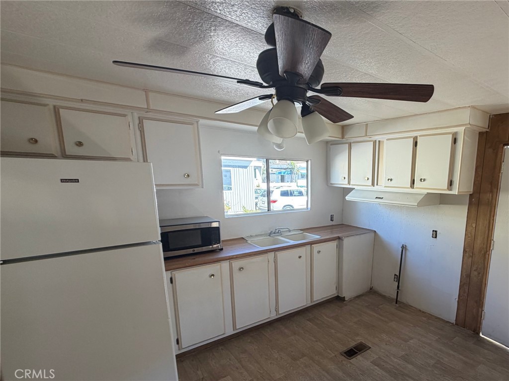 520 E Carson Street 15 Property Photo 10