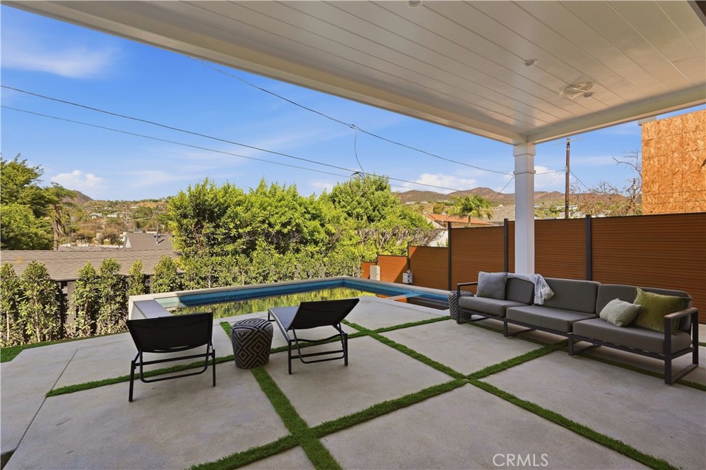 707 Wildomar Street Property Photo 7