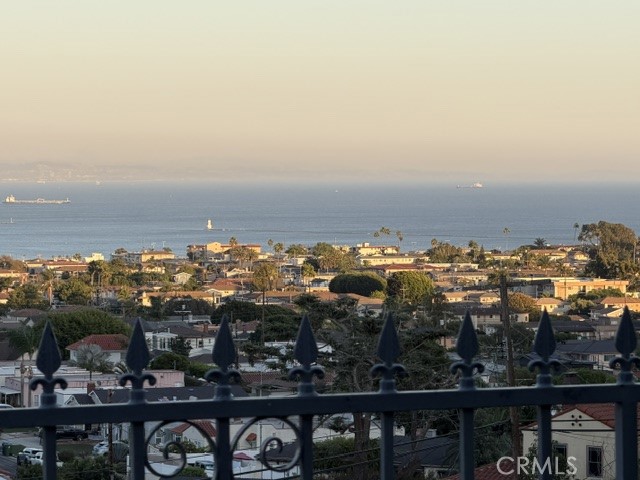 2020 S Western Avenue 7 Property Photo 1