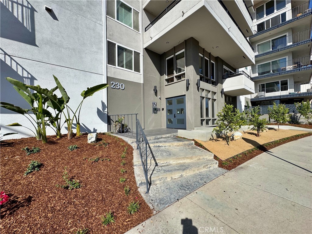 230 S Catalina Avenue 107 Property Photo 1