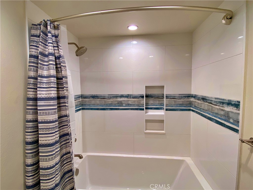 230 S Catalina Avenue 107 Property Photo 11