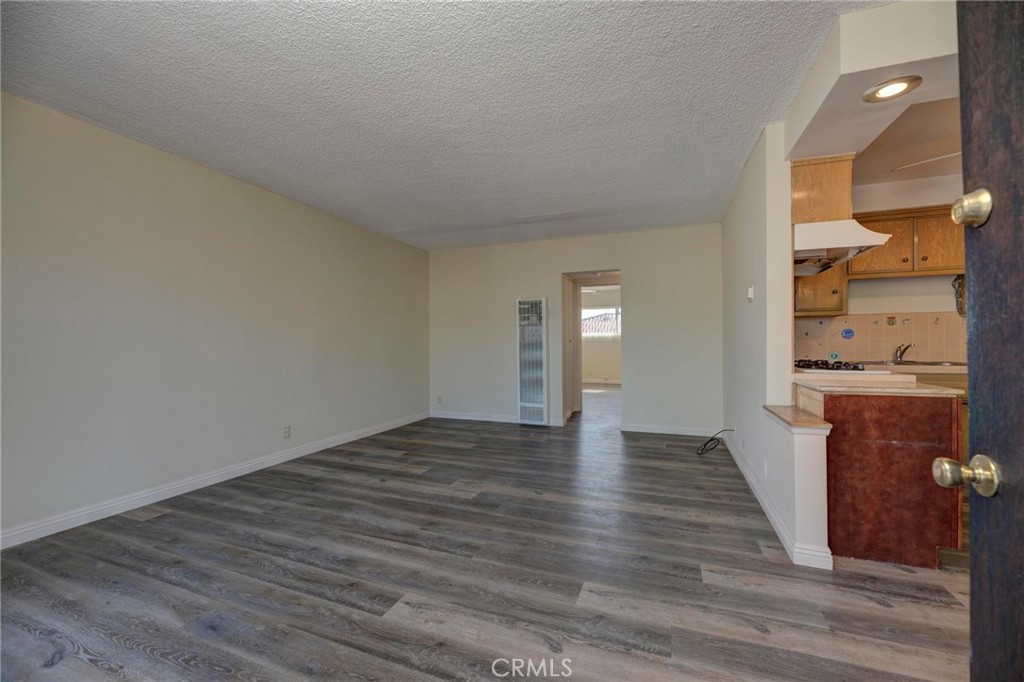 25910 Viana #d Avenue D Property Photo 2
