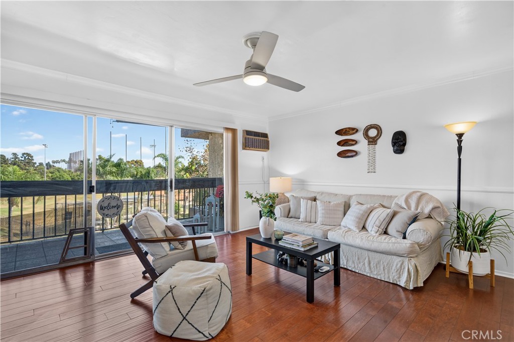 1061 Park Avenue 306 Property Photo 3