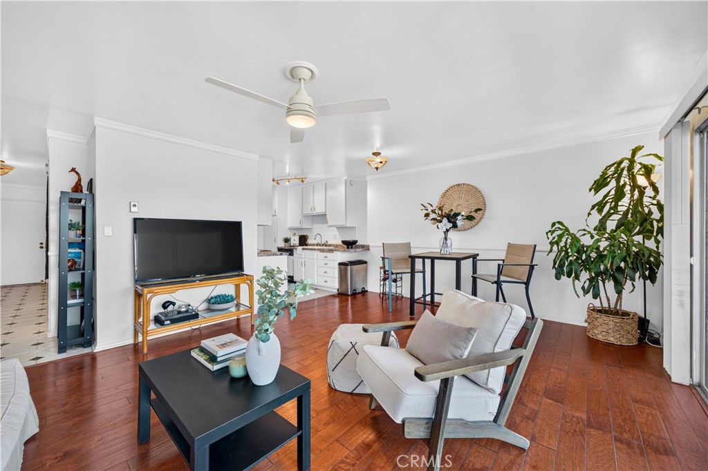 1061 Park Avenue 306 Property Photo 4