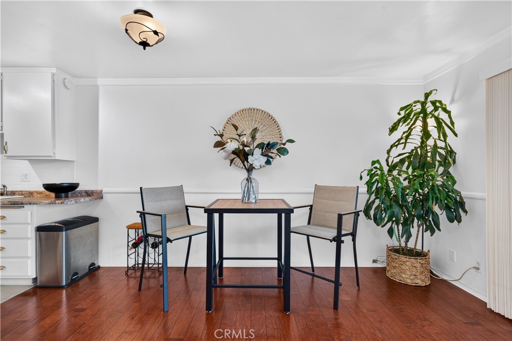 1061 Park Avenue 306 Property Photo 5